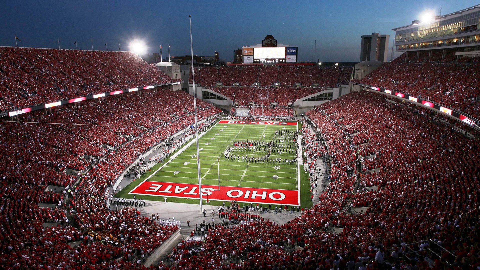 新西兰全黑队通过细腻的战术，快速占领比赛主导地位，新西兰黑色